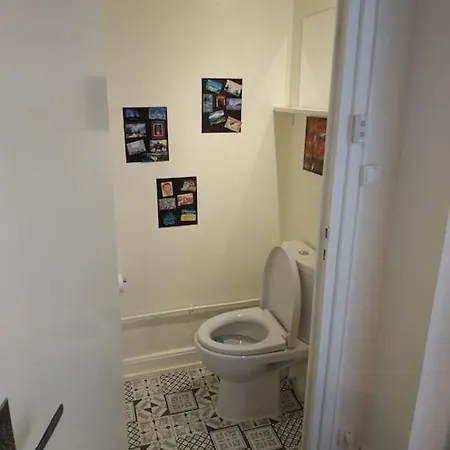 Grand Avec Jardin Et Entree Privative A Noter Reservations De 3 Nuits Minimum דירה קלרמונט-פרנד